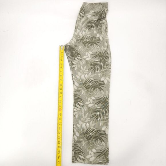 Chicos Easywear Pull On Pants Size 1 Short Slinky Liquid Knit Ferns Wide Leg - Picture 7 of 9